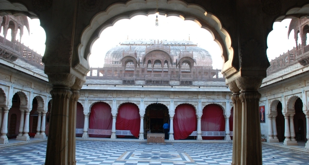 Devi Kund Sagar Cenotaphs Bikaner