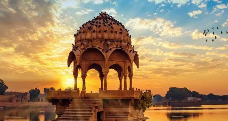 Gadisar Lake